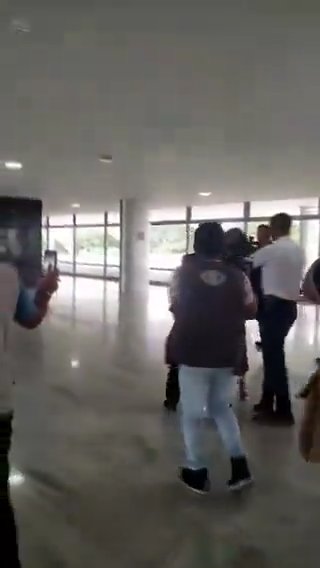 Brasil, una mujer desnuda irrumpe en el palacio presidencial para ver a Lula: arrestado