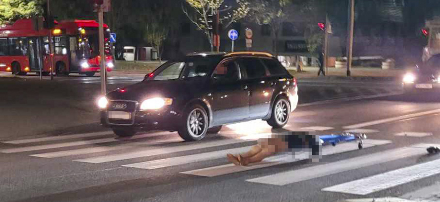 Coche fúnebre pierde a un hombre muerto en la carretera: casi sufre un accidente