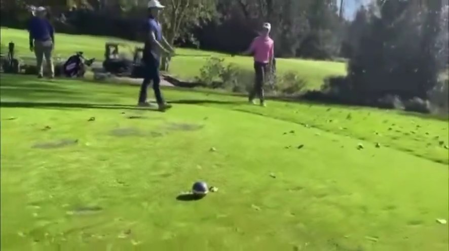 Golfer schlägt Gegner: verhaftet