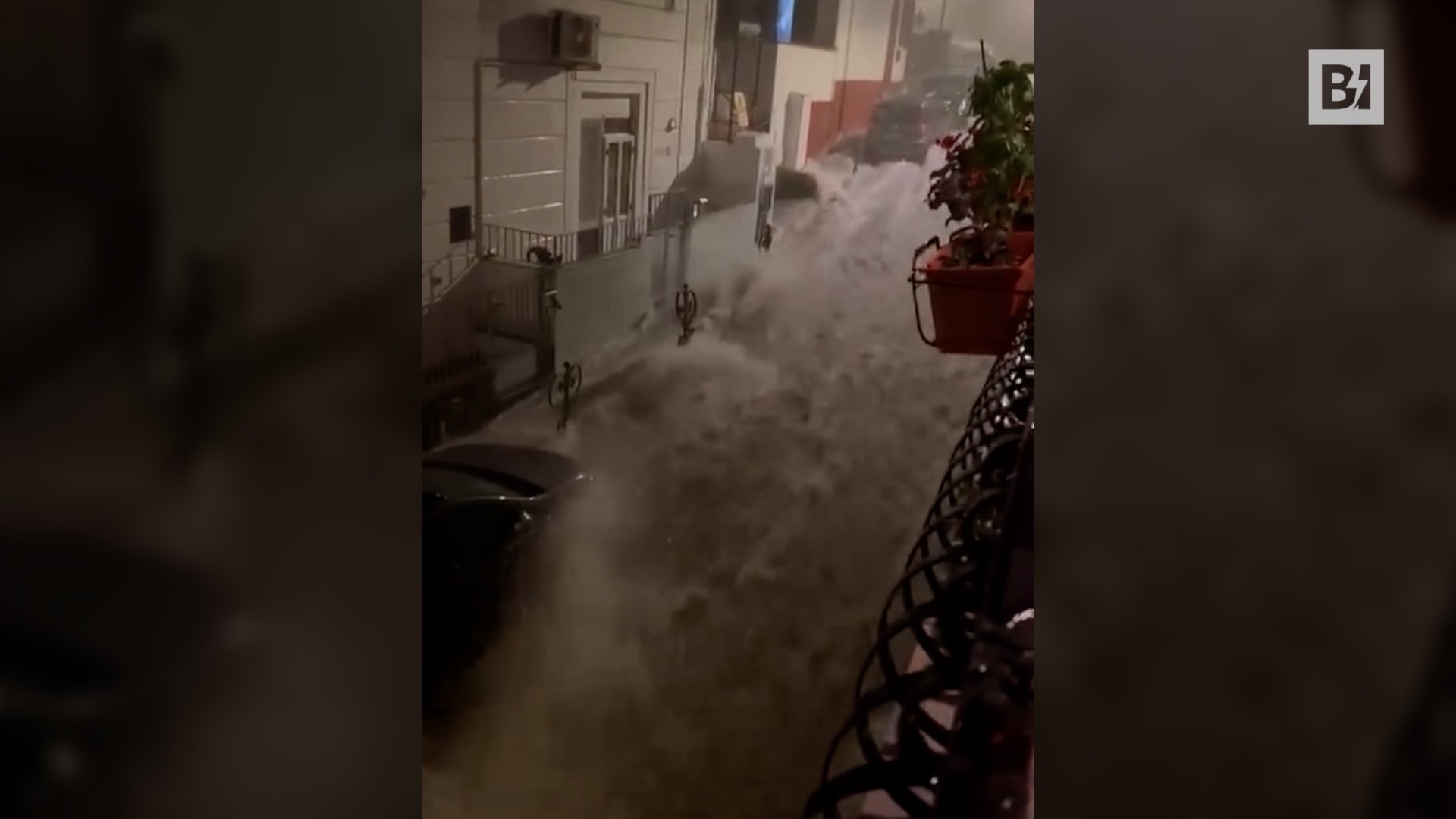 Un nubifragio impressionante si abbatte su Ischia