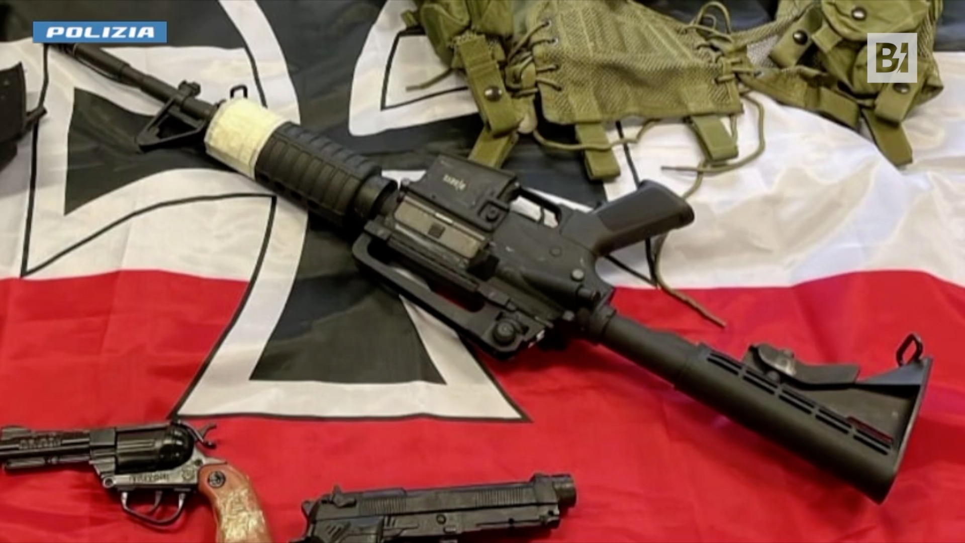 Armi e simboli nazisti: sequestri e perquisizioni a…
