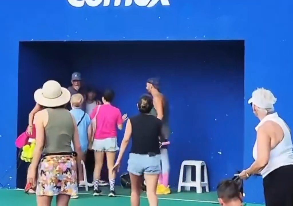 Juego de Pickleball termina en patadas en la cara: el brutal video viral