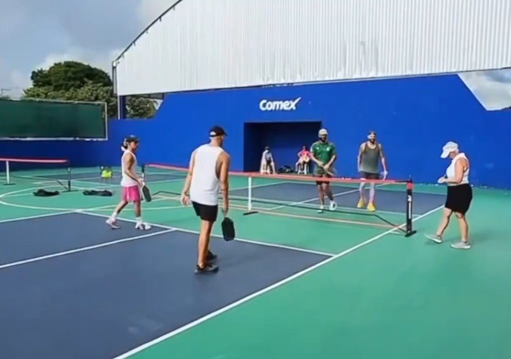 Juego de Pickleball termina en patadas en la cara: el brutal video viral