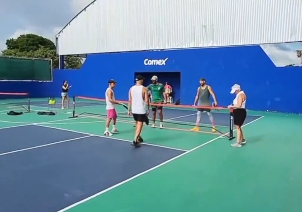 Juego de Pickleball termina en patadas en la cara: el brutal video viral