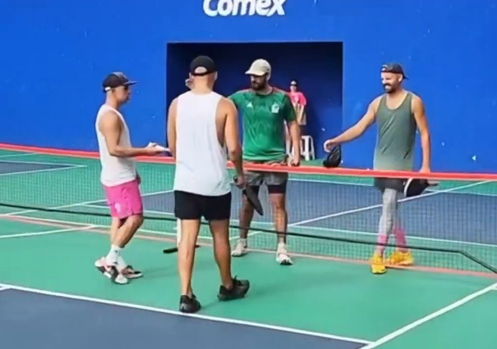 Juego de Pickleball termina en patadas en la cara: el brutal video viral