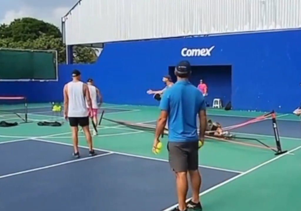 Juego de Pickleball termina en patadas en la cara: el brutal video viral