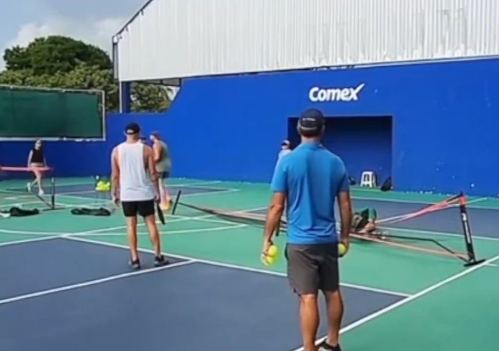 Juego de Pickleball termina en patadas en la cara: el brutal video viral