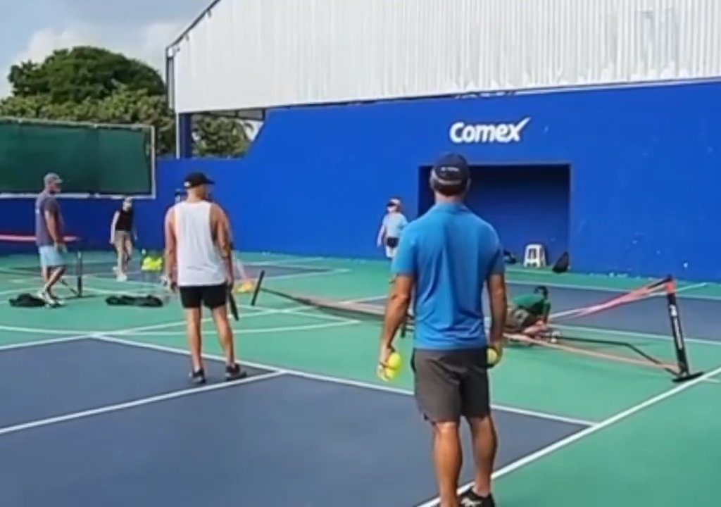 Juego de Pickleball termina en patadas en la cara: el brutal video viral