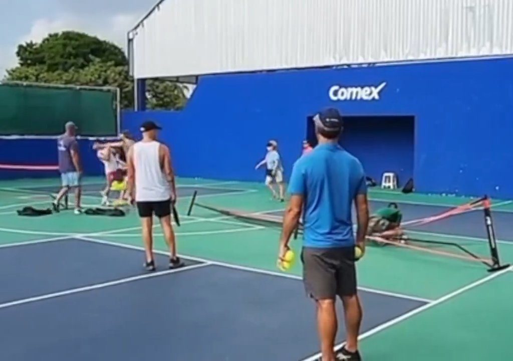 Juego de Pickleball termina en patadas en la cara: el brutal video viral