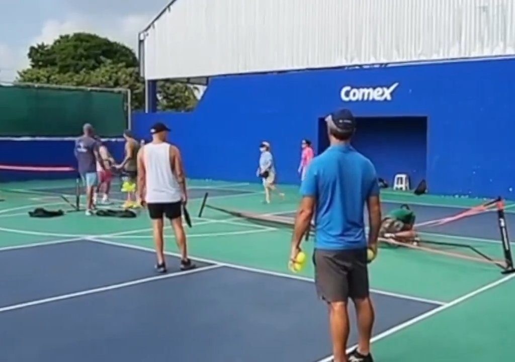 Juego de Pickleball termina en patadas en la cara: el brutal video viral