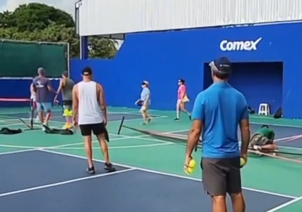 Juego de Pickleball termina en patadas en la cara: el brutal video viral