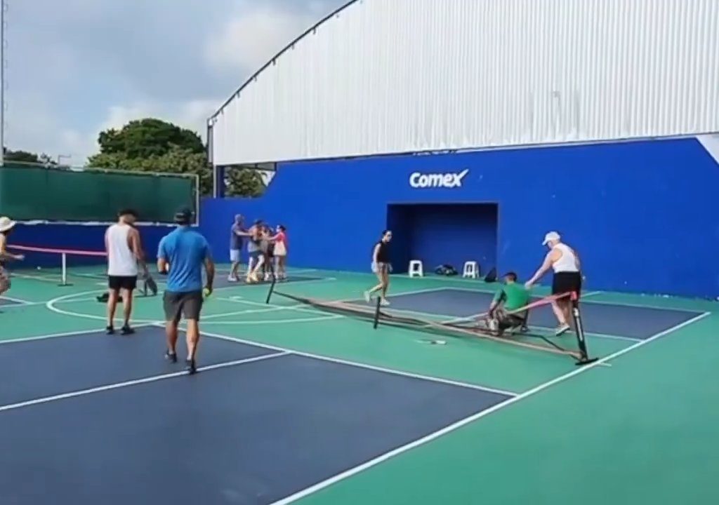 Juego de Pickleball termina en patadas en la cara: el brutal video viral