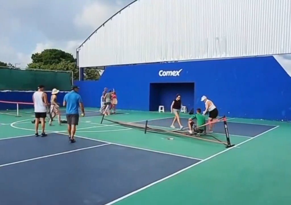 Juego de Pickleball termina en patadas en la cara: el brutal video viral