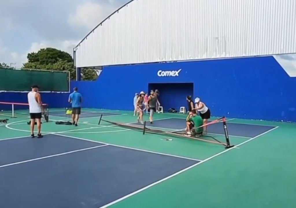 Juego de Pickleball termina en patadas en la cara: el brutal video viral