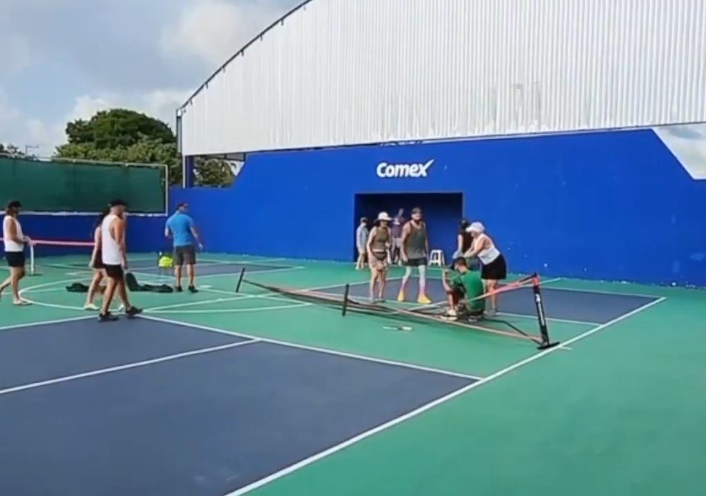 Juego de Pickleball termina en patadas en la cara: el brutal video viral