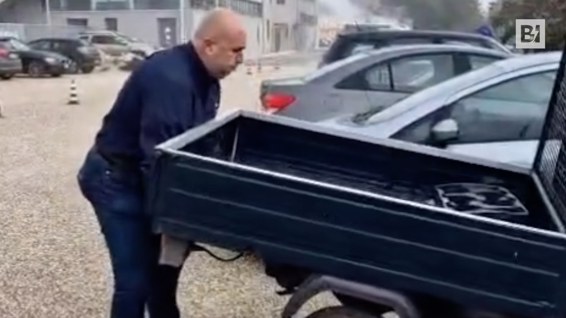 Terni, per allenarsi il sindaco Bandecchi usa un…
