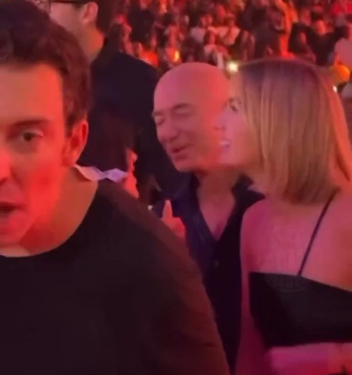 Jeff Bezos et sa main sur son ami : la vidéo fait-elle exploser le mariage ? C'est ce que Musk a à voir avec ça