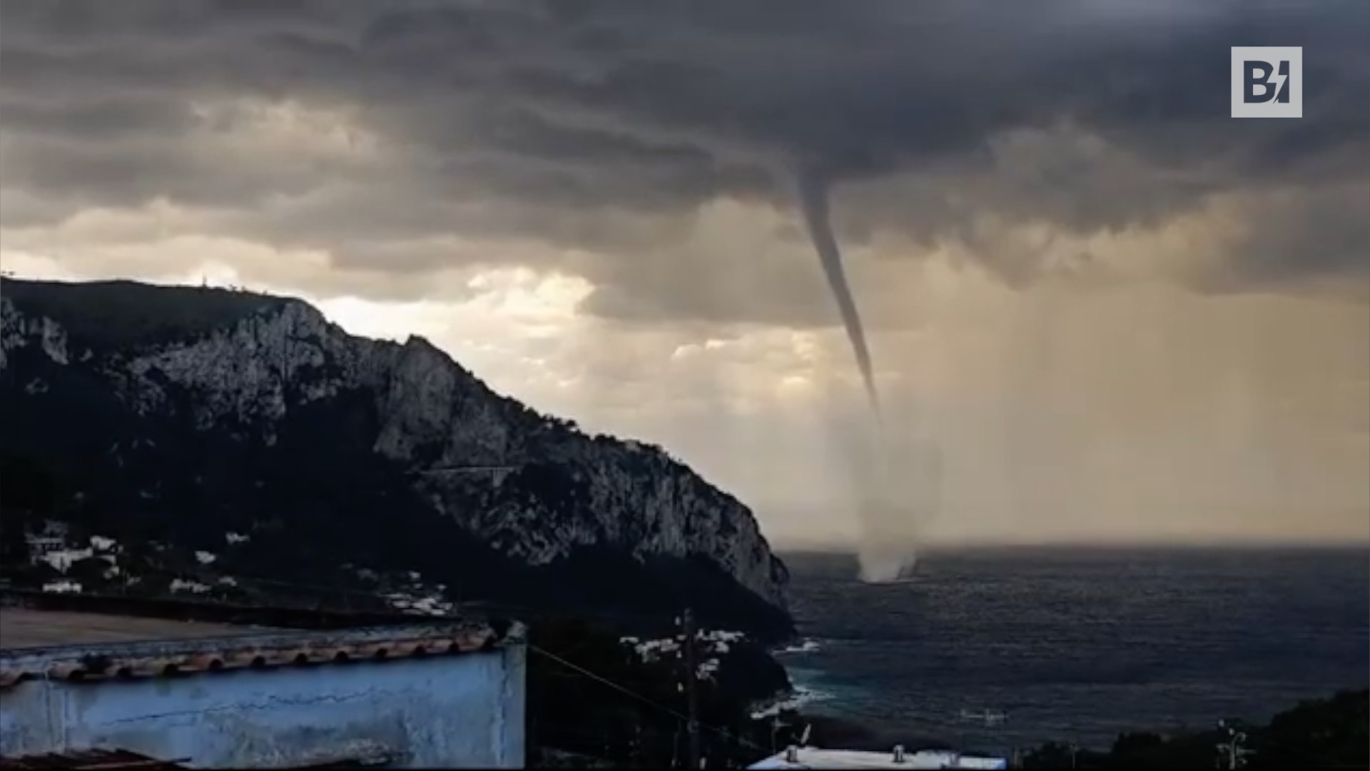 Spektakulärer und beängstigender Wasserspeier auf Capri