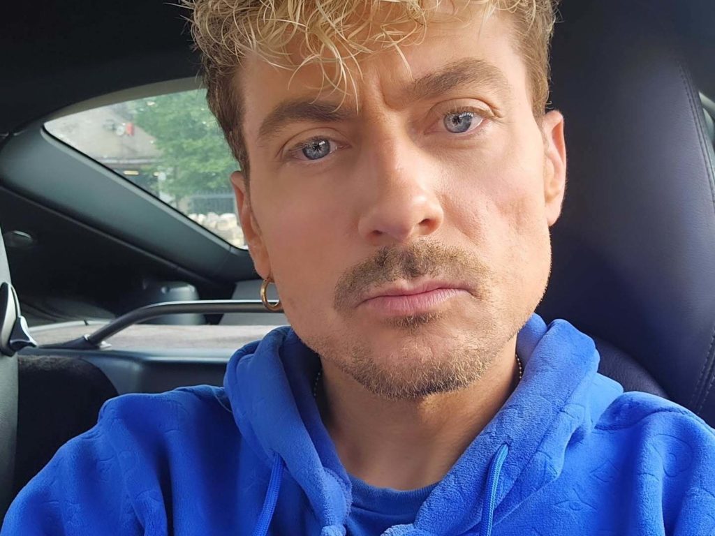 Muere el actor Paul Danan a los 46 años: asesinado por cigarrillos electrónicos