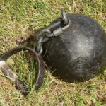 Zuschauer stirbt beim Hammerwurf: Bei der Verteidigung der Familie getroffen