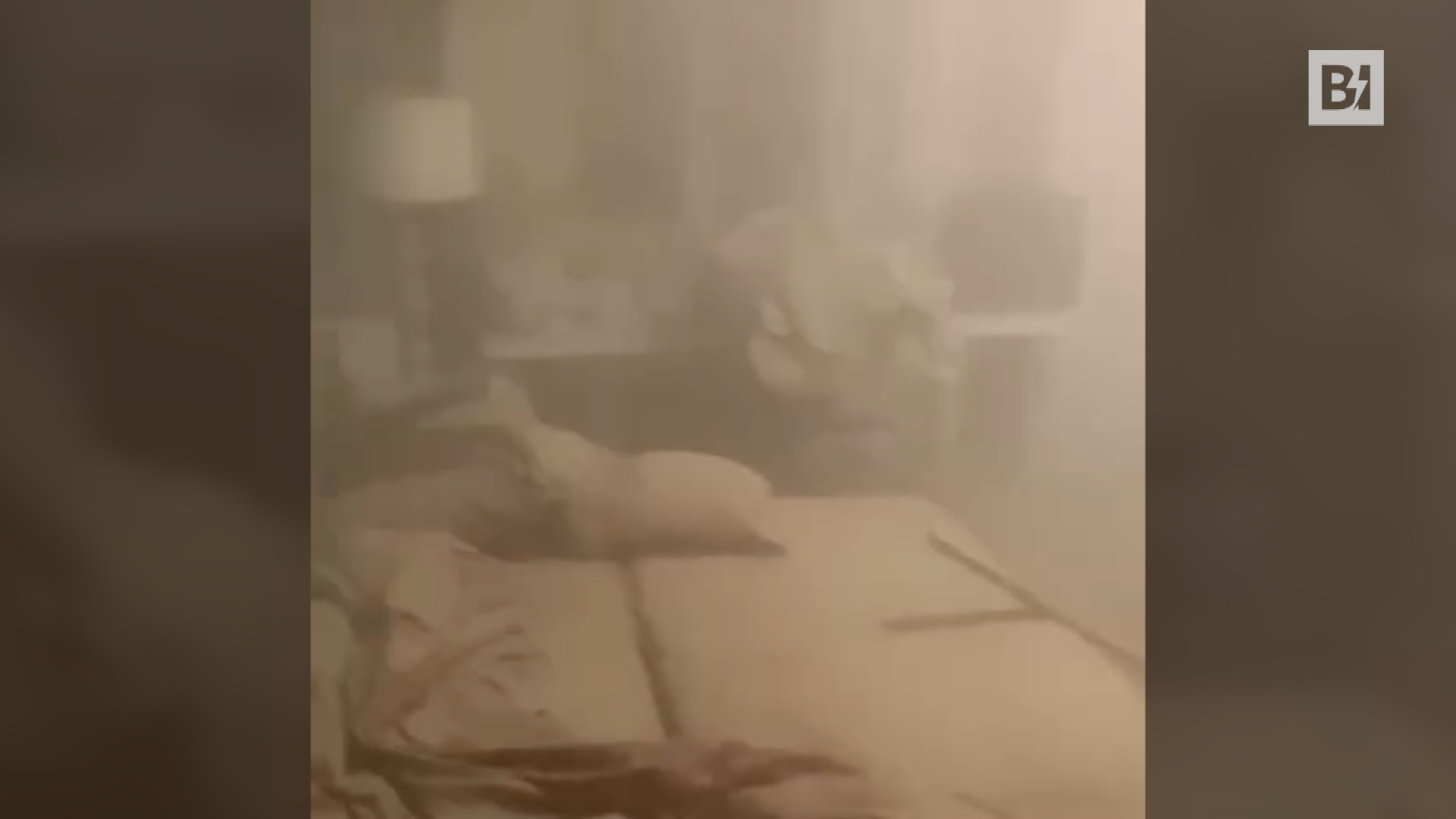 Terremoto en Campi Flegrei, se derrumba el ático de una casa