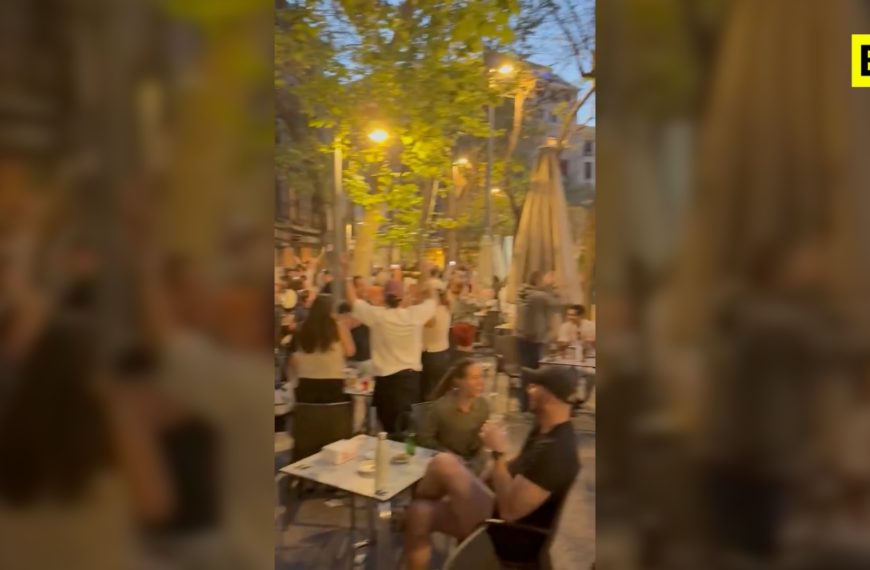 Applaudissements et chants dans le stade : c'est ainsi que Madrid célèbre...