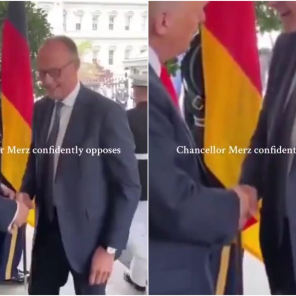 Trump prueba su apretón de manos desde…