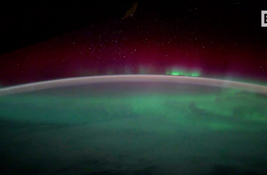 Aurora aus dem Weltraum gesehen: das unglaubliche Video eines…