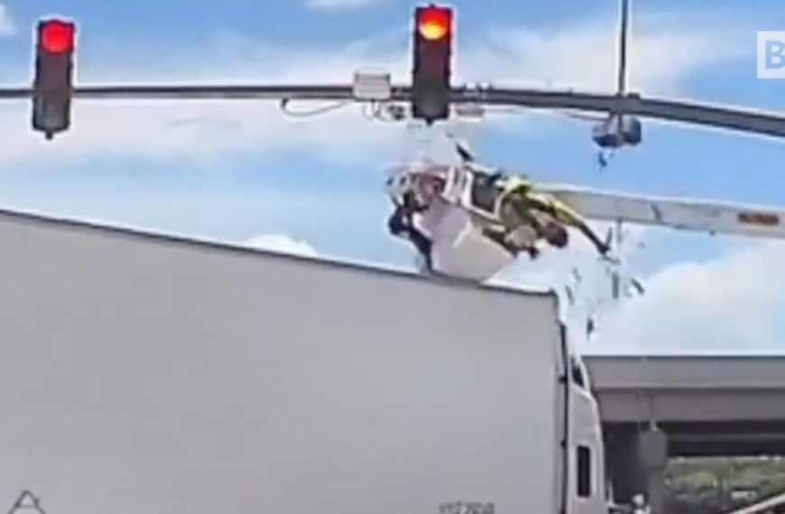 Schockierender Unfall: LKW prallt gegen Krankorb…