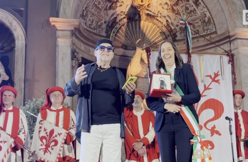 Vasco Rossi recibe las llaves de la ciudad de…