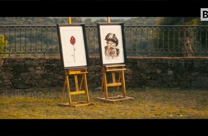 Eine Londoner Kunstgalerie stellt Gemälde von … aus.