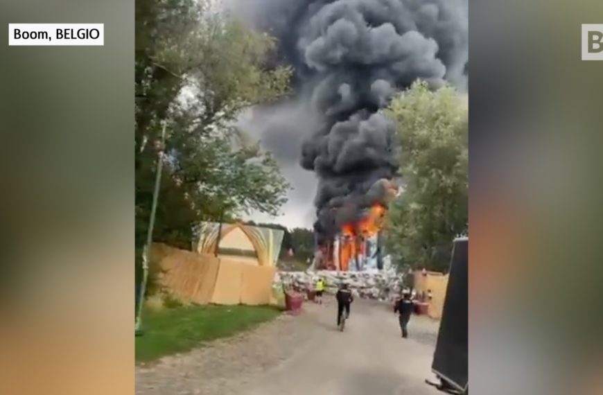 Belgien: Tomorrowland-Bühne durch Feuer zerstört