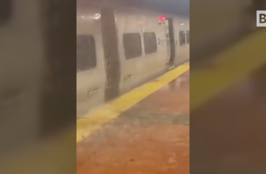 Des pluies torrentielles ont frappé New York, avec… également des inondations.