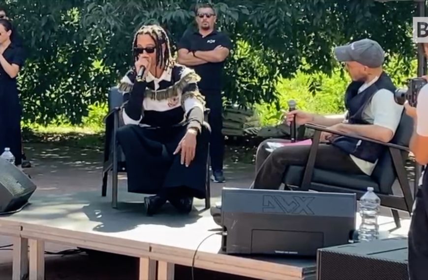 Après 18 ans, Ghali retourne à son école…