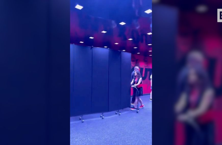 Taylor Swift incognito : le mystère du mur…