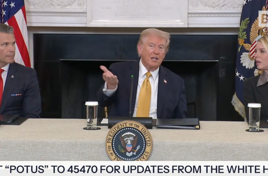 Trump a periodista francesa: "Hermoso acento, pero no…"