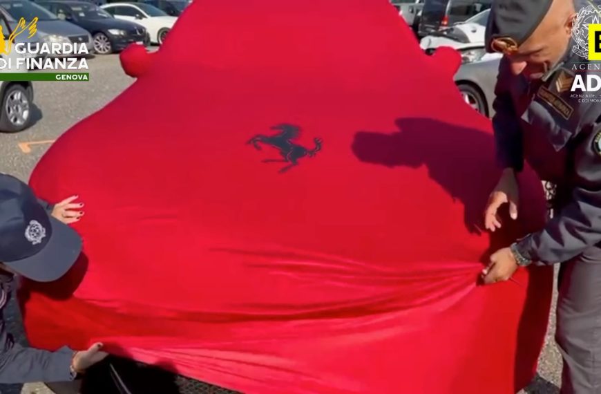 Génova, Ferrari de 700.000 euros embargado: el intento…