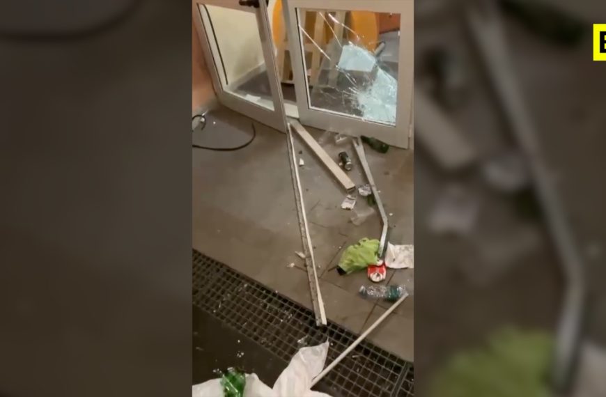 Génova, asalto a un instituto ocupado: imágenes de…