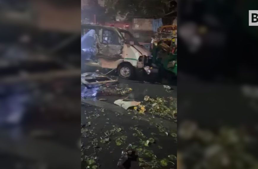 Esplosione di un’auto a New Delhi: le immagini…