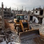 Gaza, enquête de CNN : des civils enterrés dans des tombes creusées au bulldozer